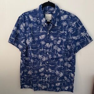 American Eagle Outfitters Blue Palm Print Shirt